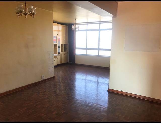 BEDROOM APARTMENT FOR SALE IN DURBAN CENTRAL